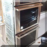 N03. Thermador double oven. 